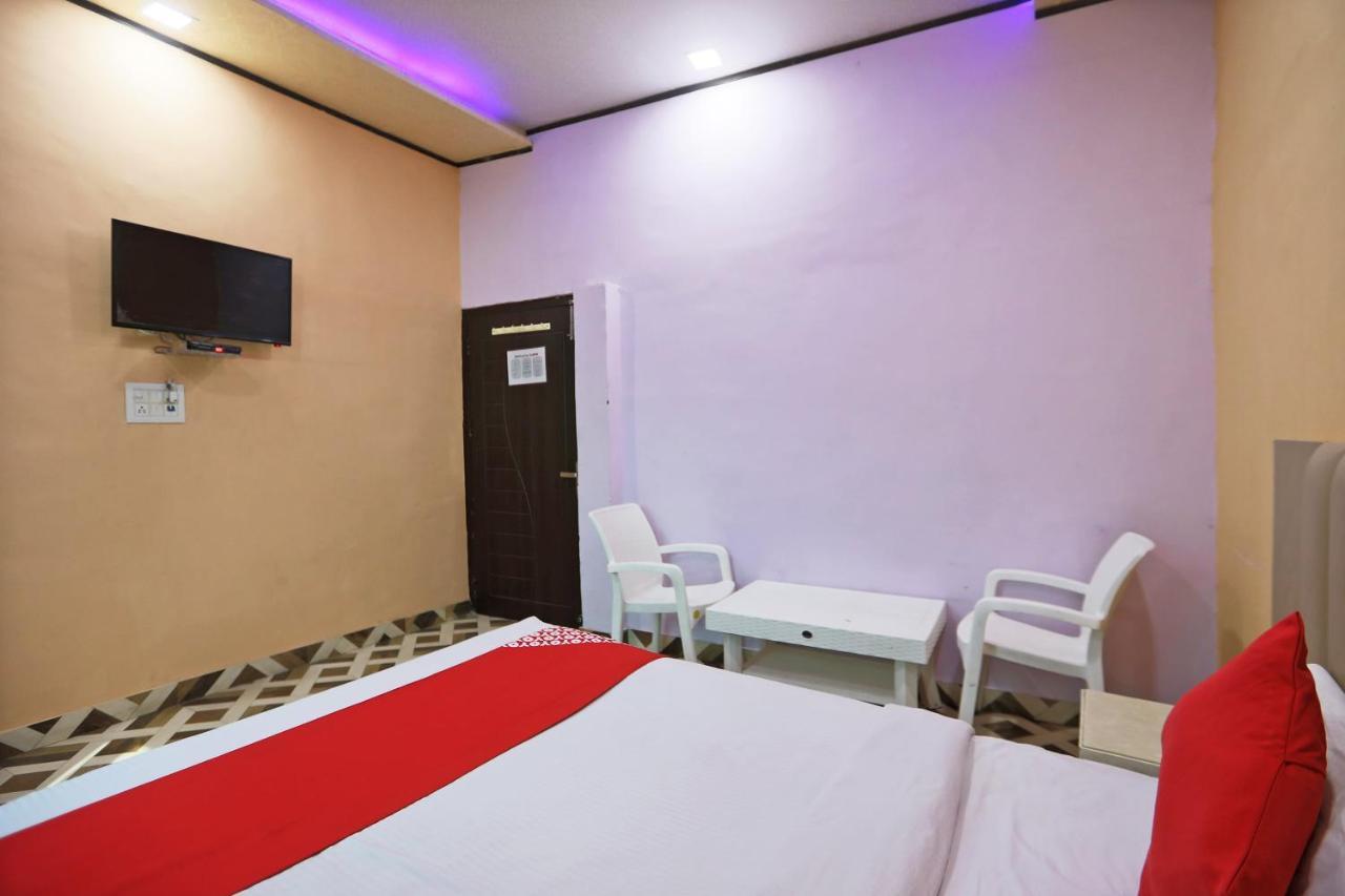 Oyo 63528 60 Milestone Hotel Tibri Bagian luar foto