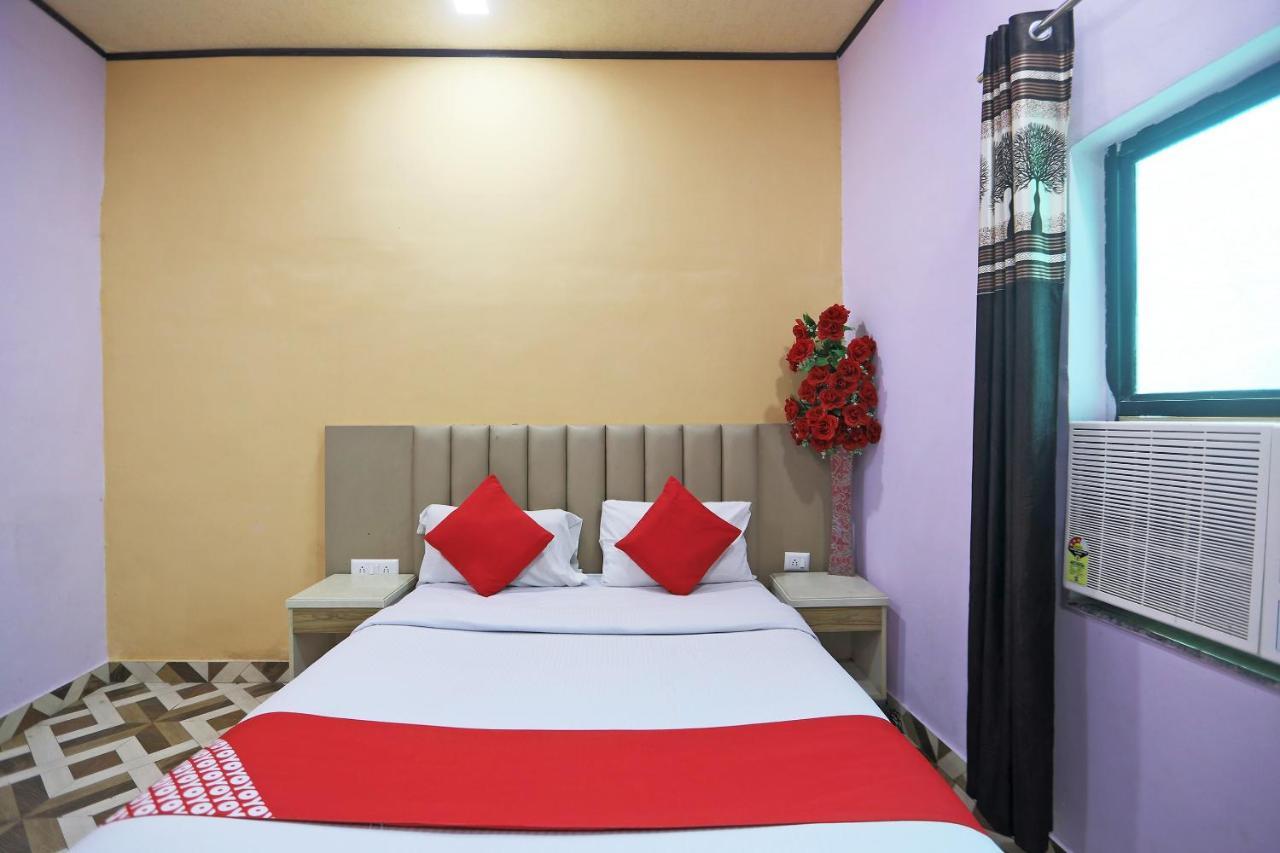 Oyo 63528 60 Milestone Hotel Tibri Bagian luar foto